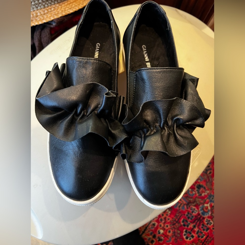 Gianni Bini Sneaker Shoes